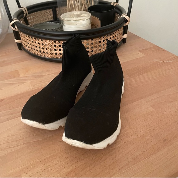 Tony Bianco Sock Sneaker - Picture 2 of 8